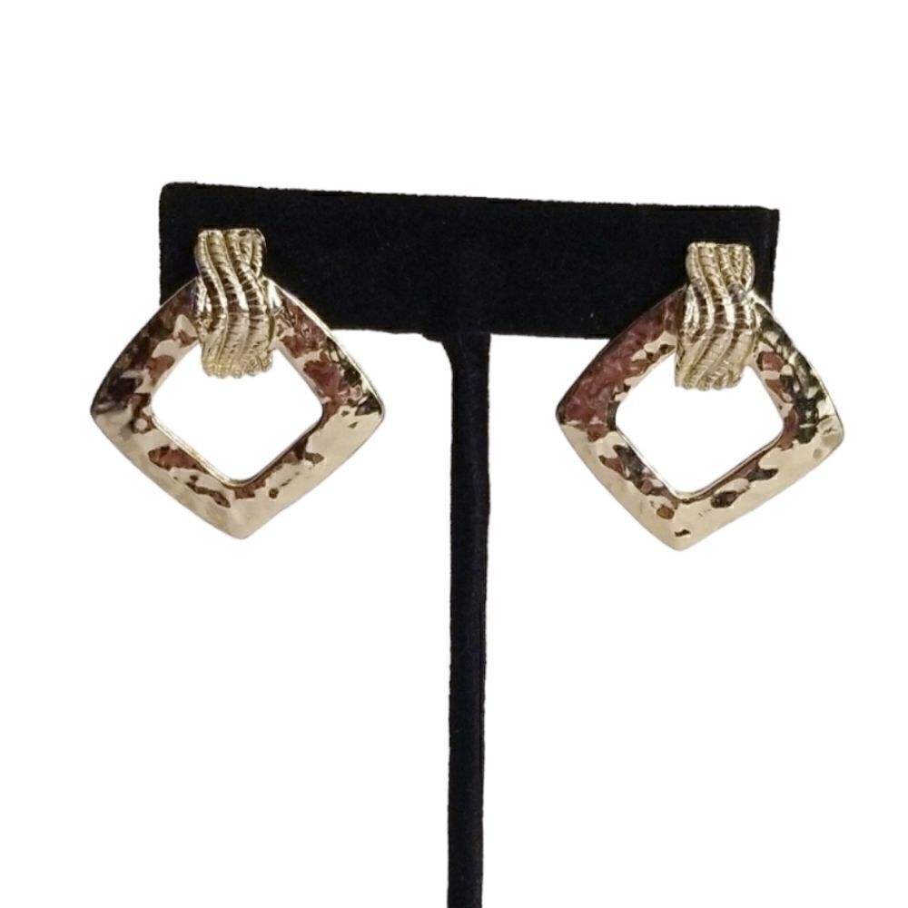 5/$20 Vintage hammered gold triangle hoop earrings